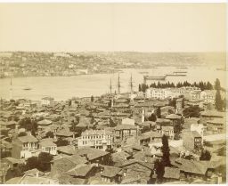 Panorama de la Corne d’Or depuis la Tour de
Galata © Musée Guimet, Paris, Distr. Rmn / Image Guimet Panorama de la Corne d’Or depuis la Tour de
Galata © Musée Guimet, Paris, Distr. Rmn / Image Guimet