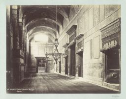 Le grand péristyle dans la basilique
Sainte-Sophie © Musée Guimet, Paris, Distr. Rmn / Image Guimet Le grand péristyle dans la basilique
Sainte-Sophie © Musée Guimet, Paris, Distr. Rmn / Image Guimet