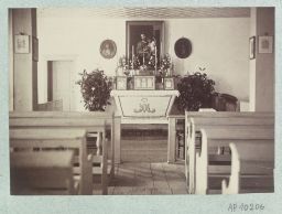 Intérieur de la chapelle de la résidence d’été des ambassadeurs de
France © Musée Guimet, Paris, Distr. Rmn / Image Guimet Intérieur de la chapelle de la résidence d’été des ambassadeurs de
France © Musée Guimet, Paris, Distr. Rmn / Image Guimet