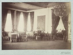 Intérieur de la résidence d’été des ambassadeurs de
France © Musée Guimet, Paris, Distr. Rmn / Image Guimet Intérieur de la résidence d’été des ambassadeurs de
France © Musée Guimet, Paris, Distr. Rmn / Image Guimet