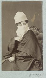 Portrait de femme turque © Musée Guimet, Paris, Distr. Rmn / Image Guimet Portrait de femme turque © Musée Guimet, Paris, Distr. Rmn / Image Guimet