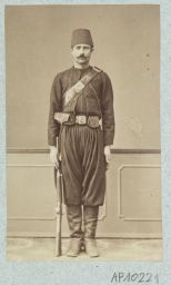 Portrait d’un soldat ottoman © Musée Guimet, Paris, Distr. Rmn / Image Guimet Portrait d’un soldat ottoman © Musée Guimet, Paris, Distr. Rmn / Image Guimet