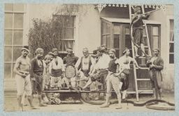 Escadre de pompiers © Musée Guimet, Paris, Distr. Rmn / Image Guimet Escadre de pompiers © Musée Guimet, Paris, Distr. Rmn / Image Guimet